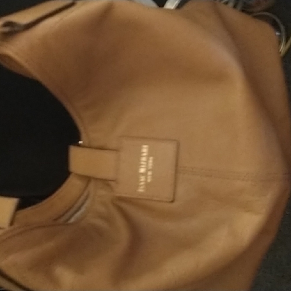 Isaac Mizrahi New York Leather purse - Picture 2 of 7
